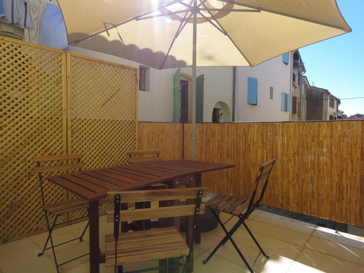 Appartement Centre Historique Avec Terrasse Au Porte De La Camargue Сан-Жил Екстериор снимка