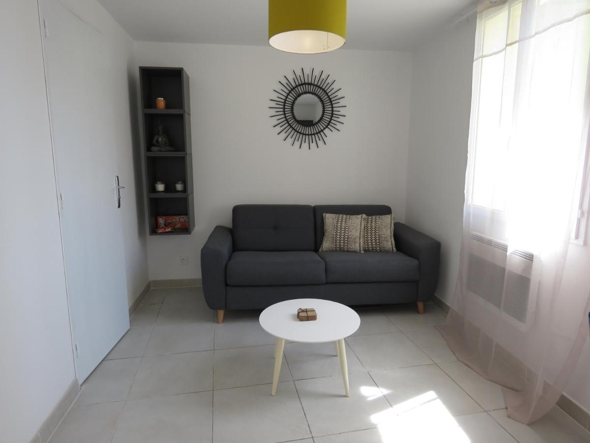 Appartement Centre Historique Avec Terrasse Au Porte De La Camargue Сан-Жил Екстериор снимка
